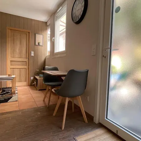 Maisonnette Cosy A Avec Terrasse Et Jardin - Fr-1-555-95 Aix-les-Bains